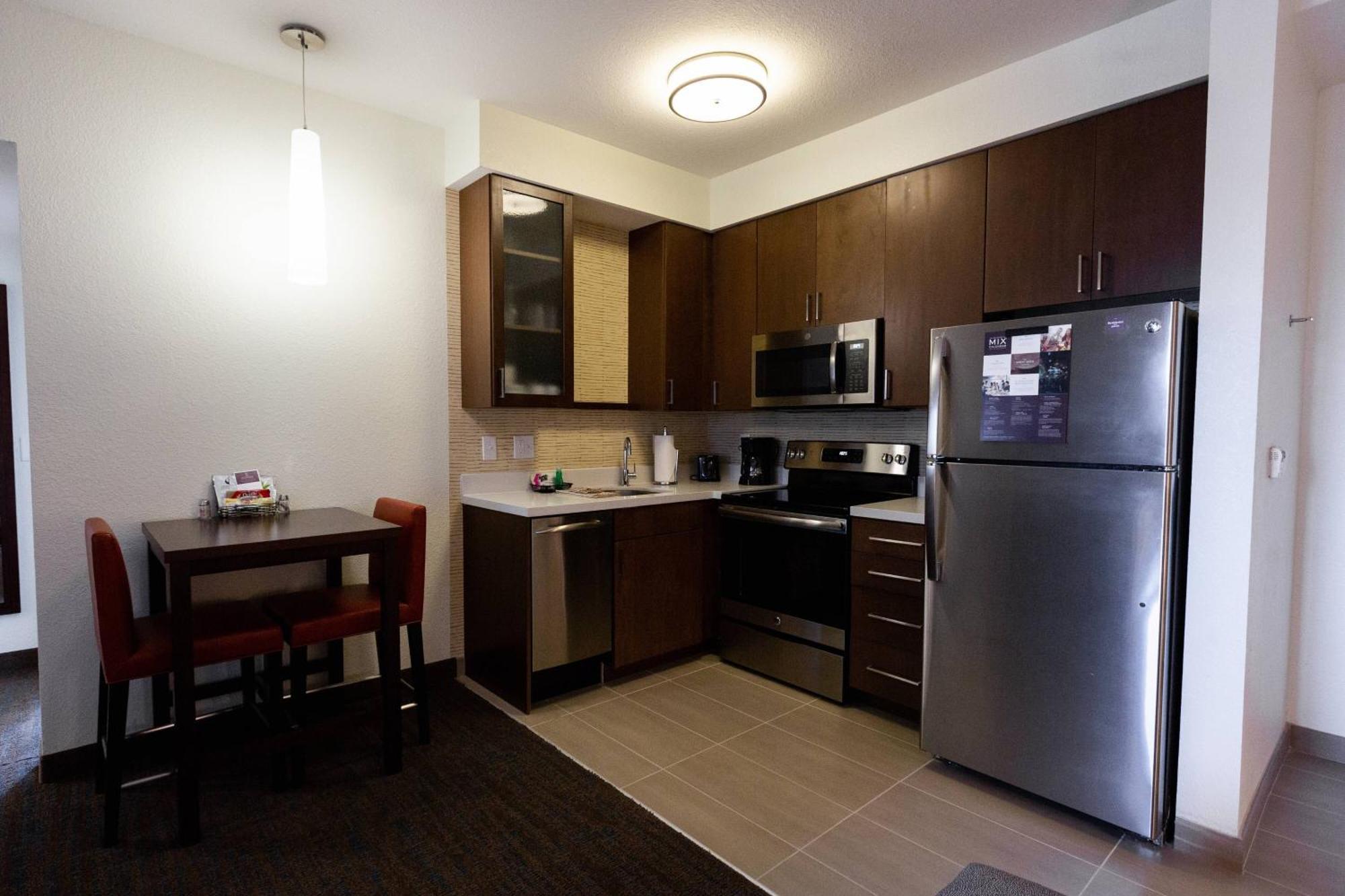 Residence Inn By Marriott Oklahoma City Airport Екстер'єр фото